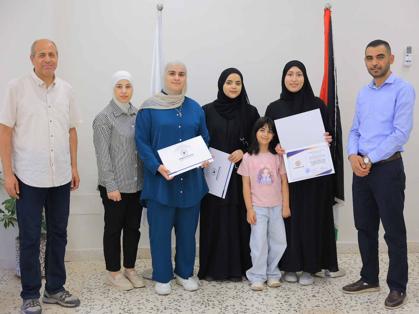 اختتام  أكاديمية النجاح لمهارات المستقبل والتعلّم مدى الحياة دورة "تحليل البيانات باستخدام لغة بايثون: من البيانات الخام إلى رؤى وقرارات مستنيرة"