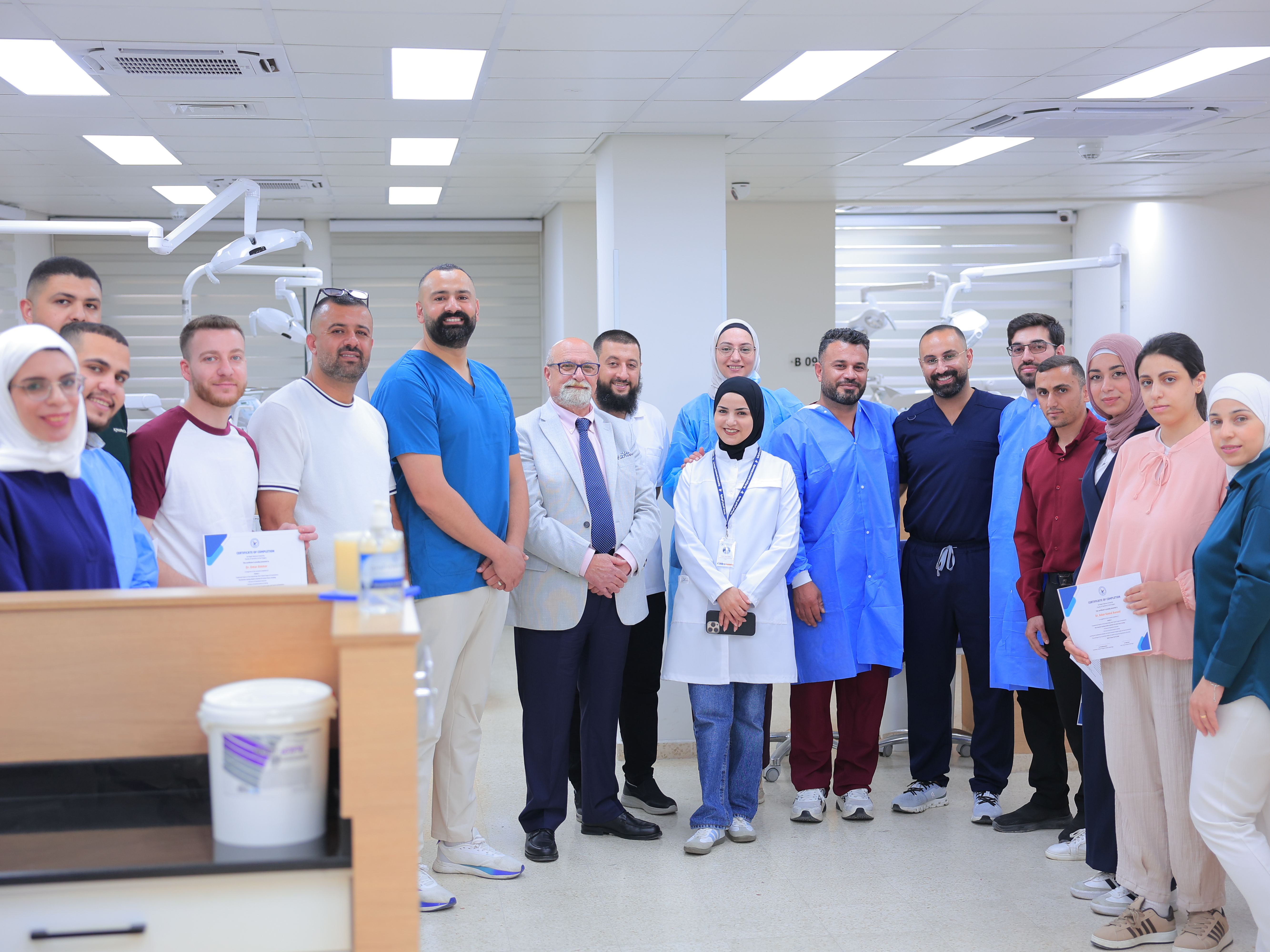 اختتام أكاديمية النجاح لمهارات المستقبل والتعلّم مدى الحياة دورة "Module 1: Fundamental Aspects of Oral Implantology (Basic Implant Surgeries & Prosthetics)"